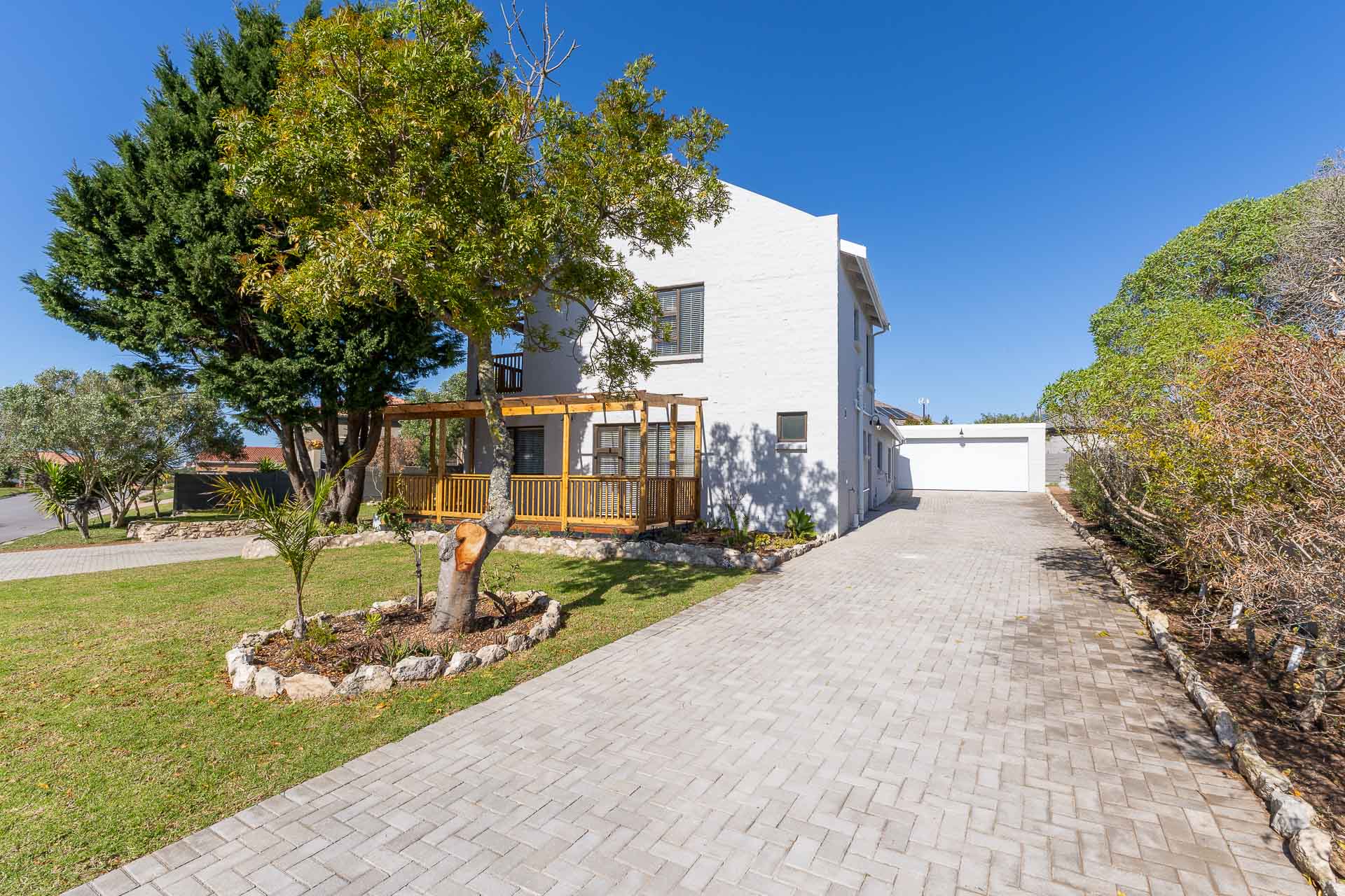 4 Bedroom Property for Sale in Stilbaai Wes Western Cape